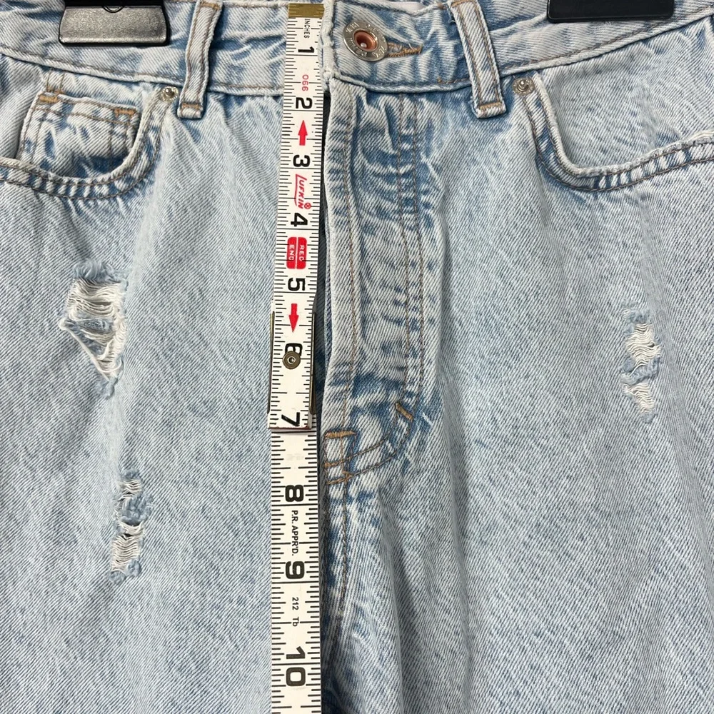 Zara High Rise button fly straight leg distressed denim jeans sz 4
